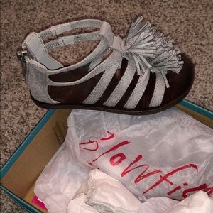 Brand new blowfish Sandals